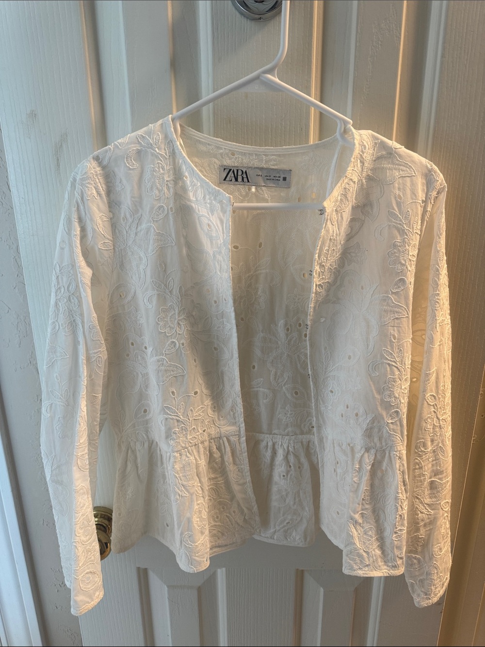 Zara White Floral Eyelet Peplum Jacket